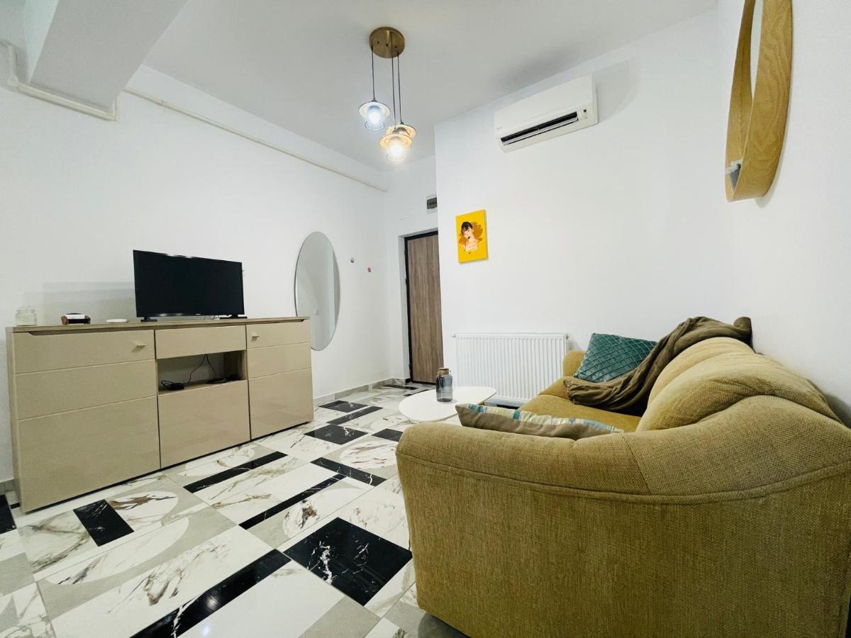 Family Apartment Near Palas Mall Iasi Exterior photo